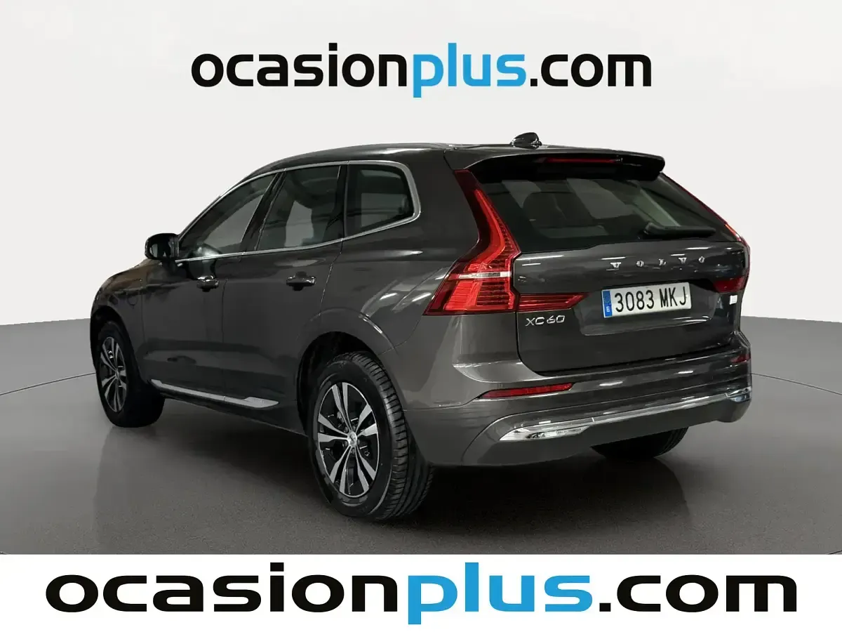 Usado Volvo XC60 Core 350 CV (257 kW) 2023 Gris SUV