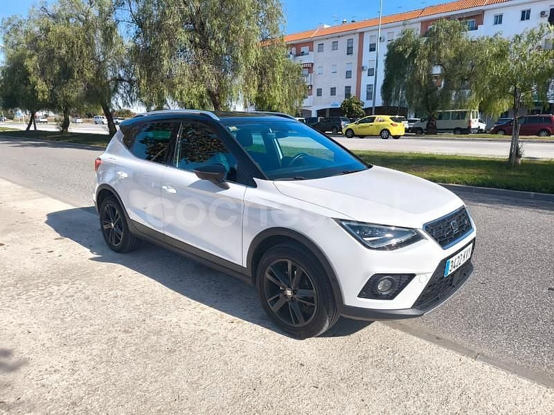 Usado Seat Arona Ecomotive 116 CV (85 kW) 2019 Blanco SUV