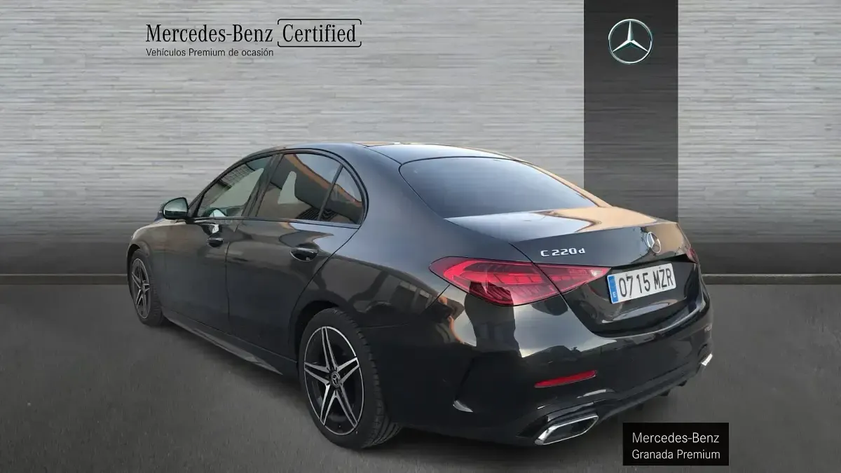 Usado Mercedes C220 200 CV (147 kW) 2025 Gris Berlina