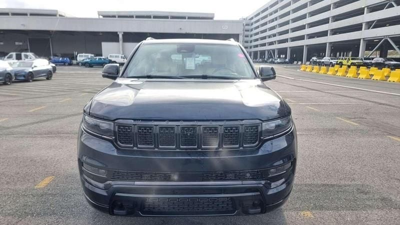 Usado Jeep Wagoneer 540 CV (397 kW) 2024 Negro SUV