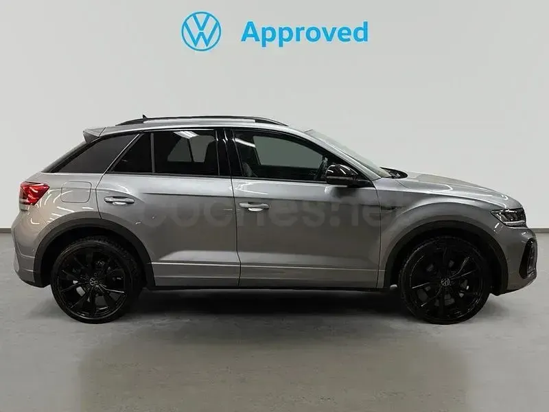 Usado VW T-Roc R-line 150 CV (110 kW) 2025 Gris / plata SUV