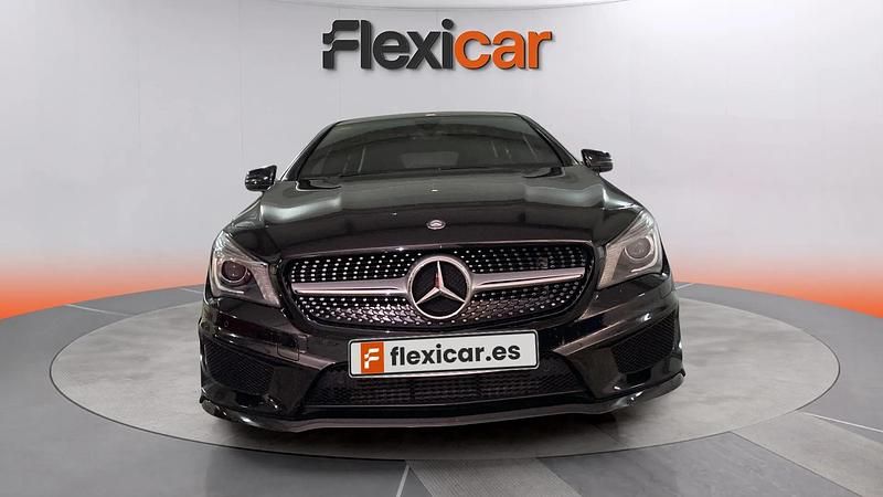 Usado Mercedes CLA200 Shooting Brake 136 CV (100 kW) 2016 Negro Familiar