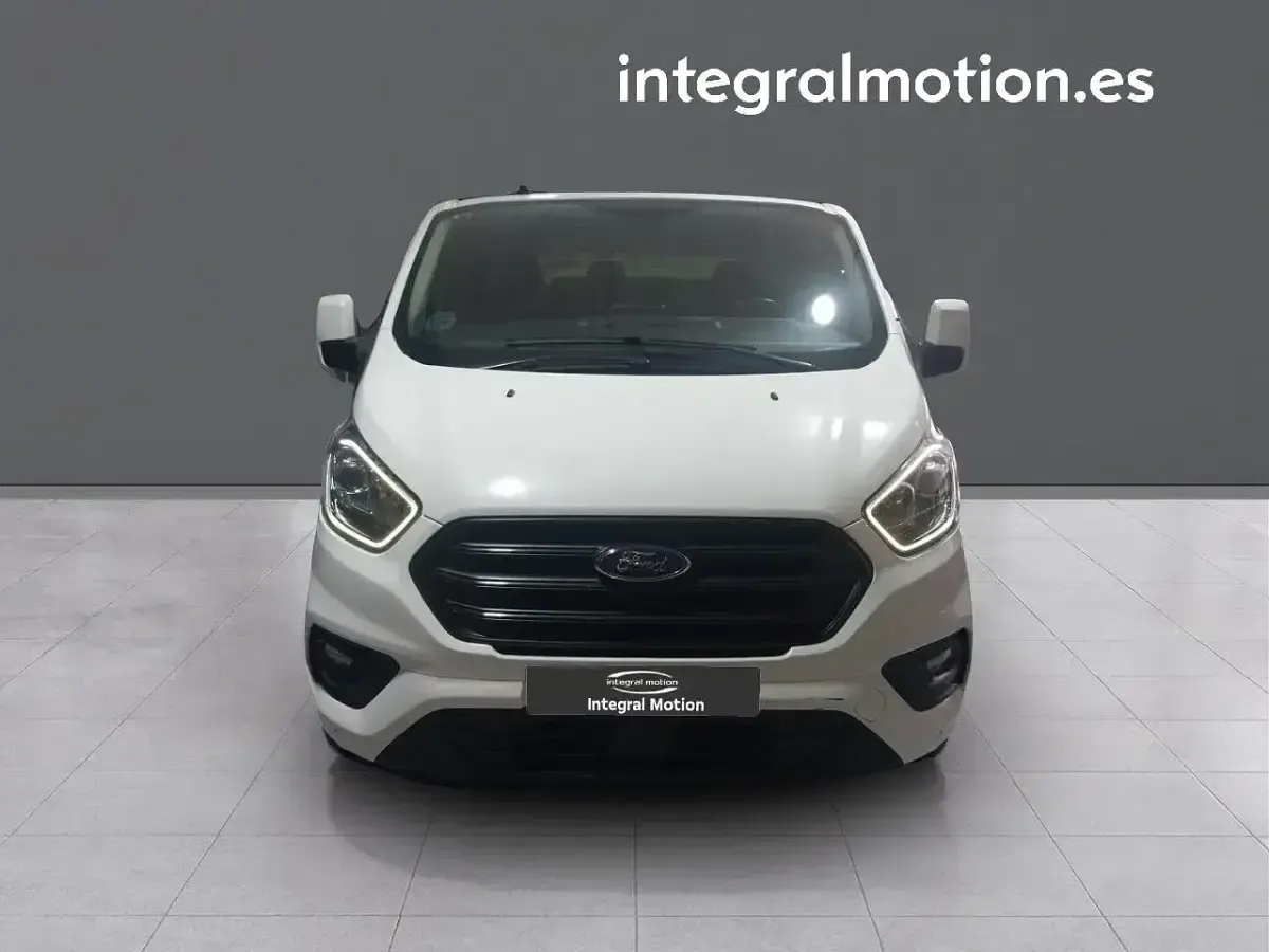 Usado Ford Transit Custom Trend 130 CV (95 kW) 2023 Blanco Familiar