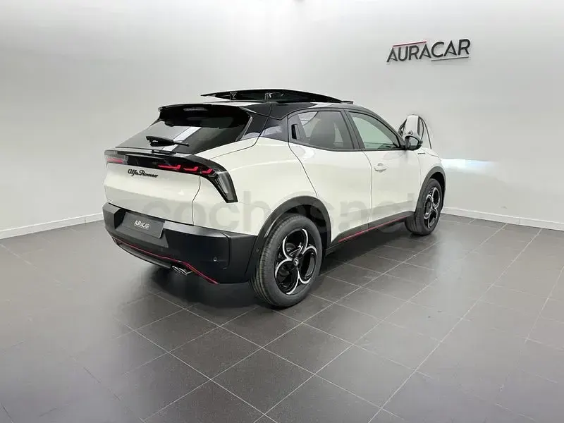 Usado Alfa Romeo GT Junior Edizione Speciale 145 CV (106 kW) 2025 Blanco SUV
