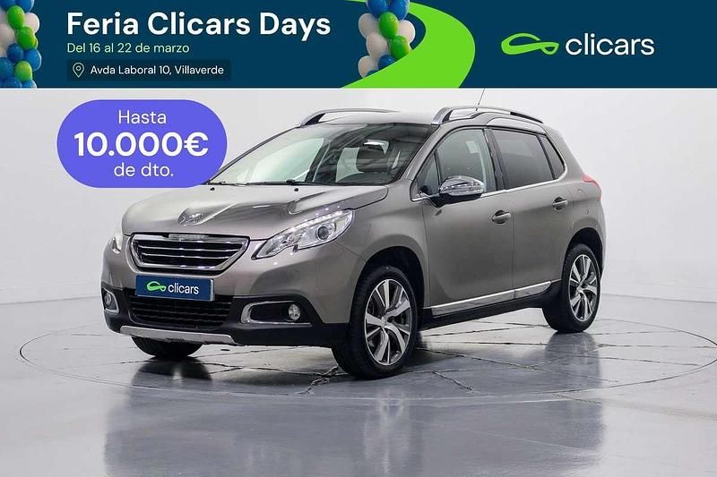Usado Peugeot 2008 Allure 120 CV (88 kW) 2015 Gris SUV
