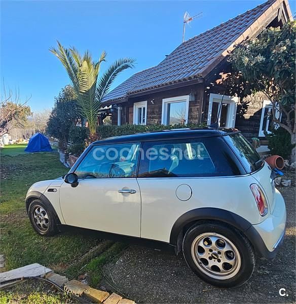 Usado Mini Cooper 115 CV (84 kW) 2005 Blanco Utilitario
