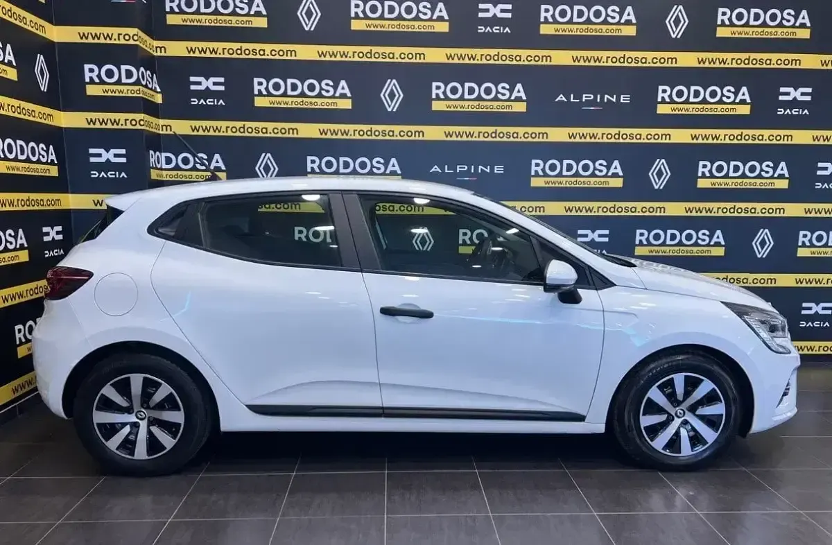 Begagnad Renault Clio V Business 85 HK (62 kW) 2020 Vit Sedan