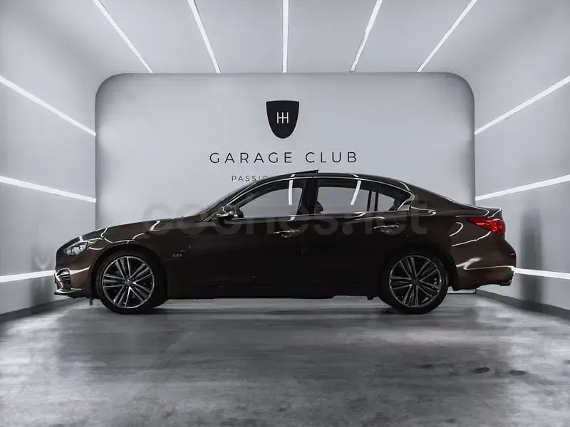 Usado Infiniti Q50 Premium 170 CV (125 kW) 2014 Marrón Berlina