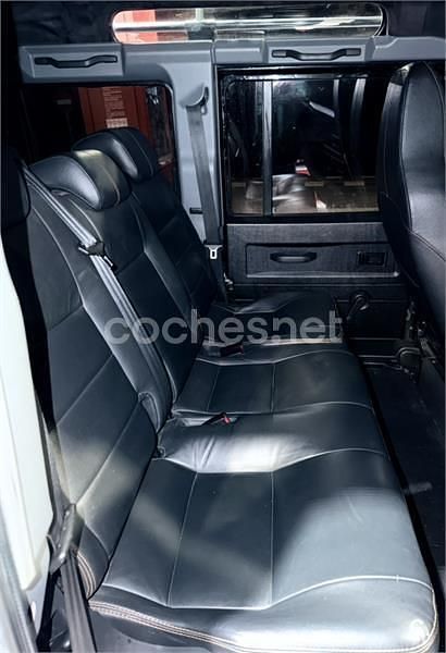 Usado Land Rover Defender 122 HP (89 kW) 2013 Preto Carrinha