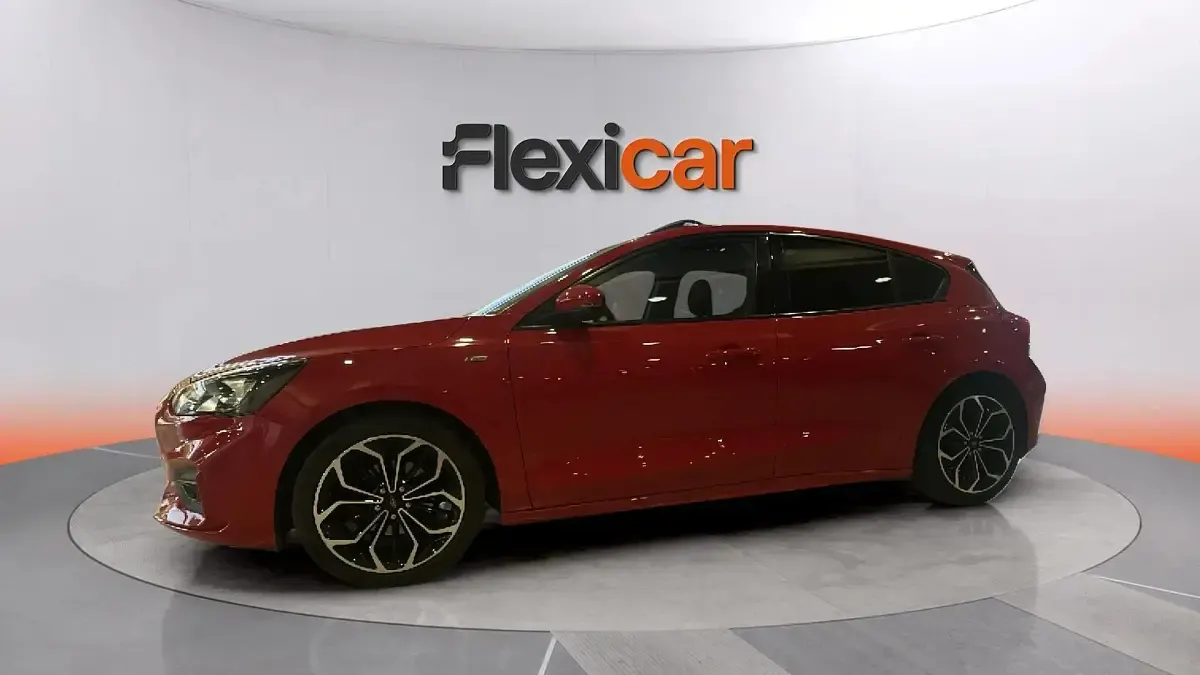 Usado Ford Focus ST-Line X 155 CV (114 kW) 2021 Rojo Berlina