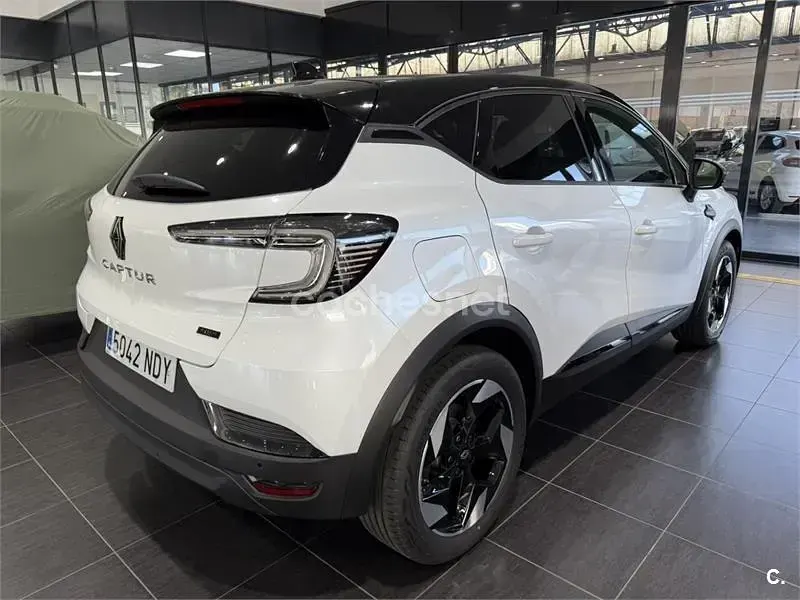 Usado Renault Captur Techno 160 CV (117 kW) 2025 Blanco SUV