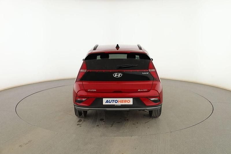 Usado Hyundai Bayon 101 CV (74 kW) 2024 Rojo SUV