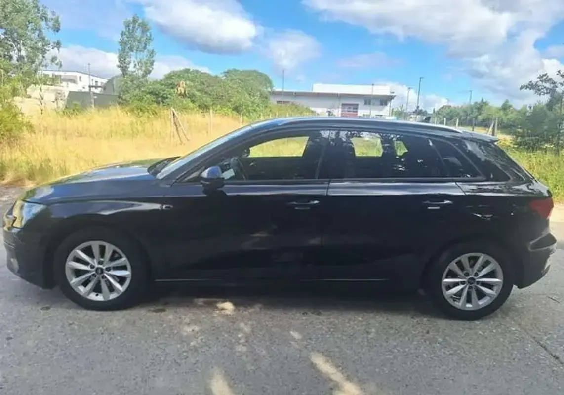 Usado Audi A3 Advanced 110 CV (80 kW) 2022 Negro Berlina