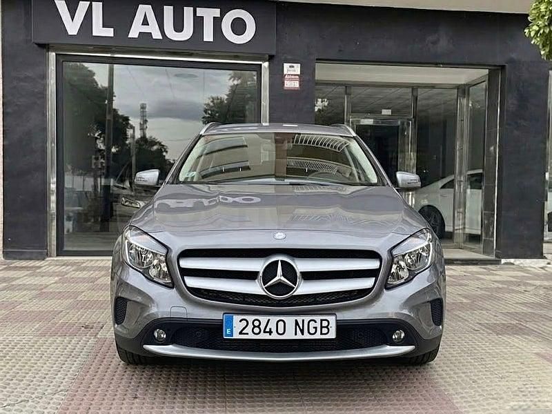 Käytetty Mercedes GLA200 Urban 136 HP (100 kW) 2015 Harmaa Katumaasturi