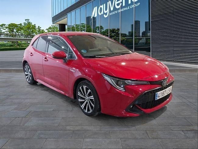 Usado Toyota Corolla Style 122 CV (89 kW) 2021 Rojo Berlina