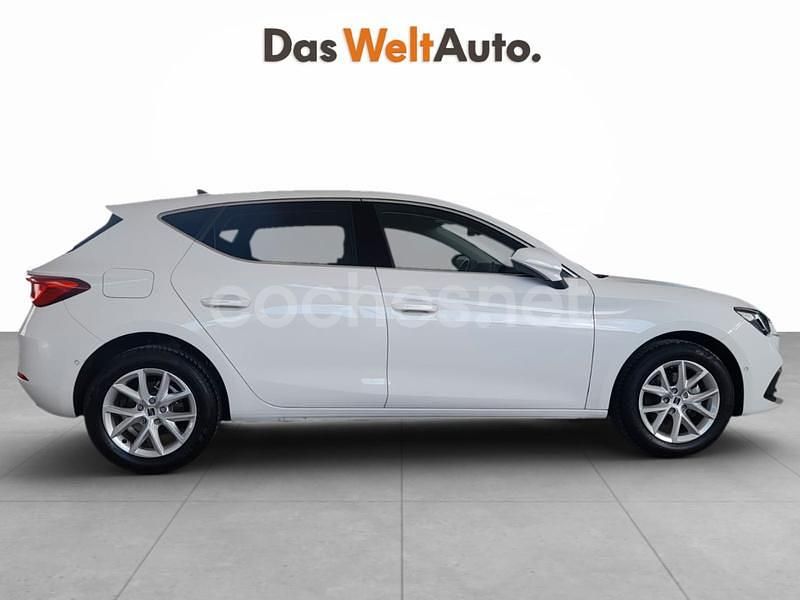 Usado Seat Leon Style 116 CV (85 kW) 2025 Blanco Berlina
