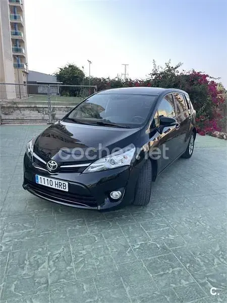 Usado Toyota Verso Multidrive S 147 CV (108 kW) 2013 Negro Monovolumen
