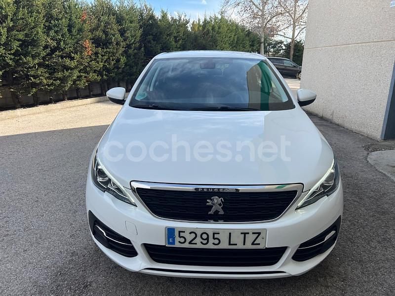Usado Peugeot 308 SW Active 130 CV (95 kW) 2021 Blanco Familiar