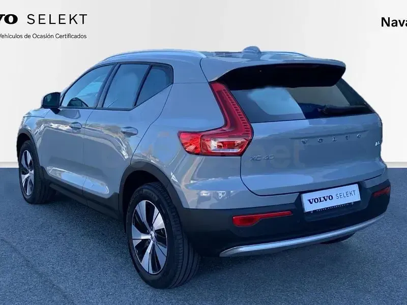 Nuevo Volvo XC40 Core 163 CV (119 kW) 2026 Gris / plata SUV
