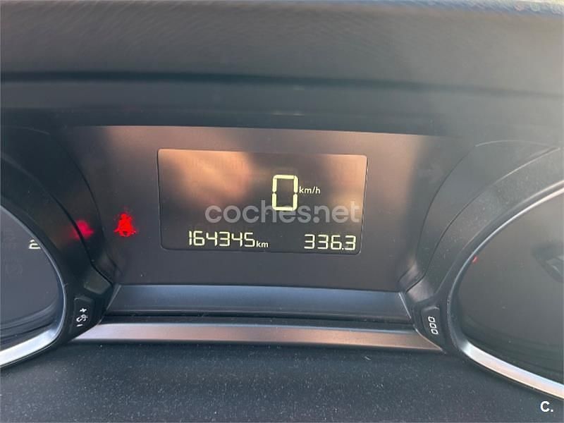 Usado Peugeot 308 SW Active 120 CV (88 kW) 2017 Blanco Familiar