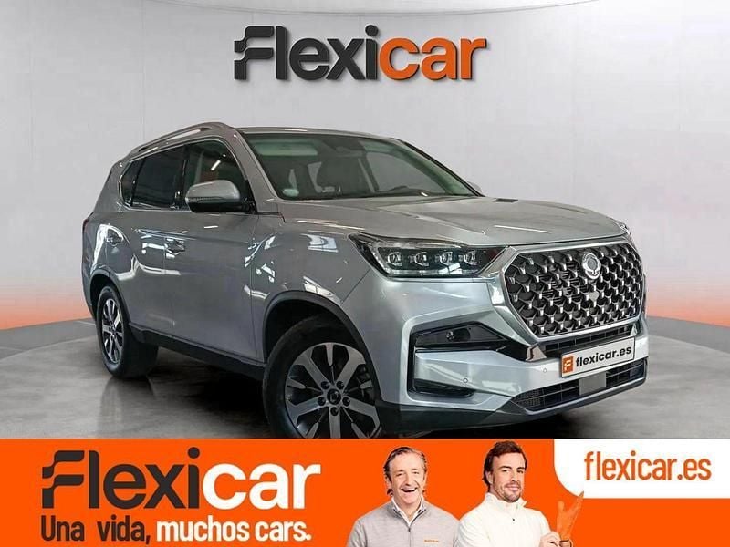 Gris / plata Usado 2022 Ssangyong Rexton SUV | 30.990 € (Precio justo) - Imagen 1/4