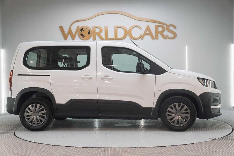 Usado Peugeot Rifter Active 103 CV (75 kW) 2022 Blanco Monovolumen