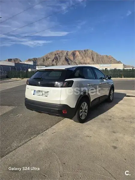 Usado Peugeot 3008 Active 130 CV (95 kW) 2021 Blanco SUV