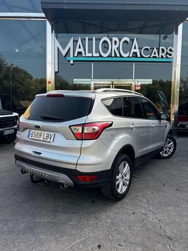 Usado Ford Kuga ST-Line 150 CV (110 kW) 2019 Gris / plata SUV