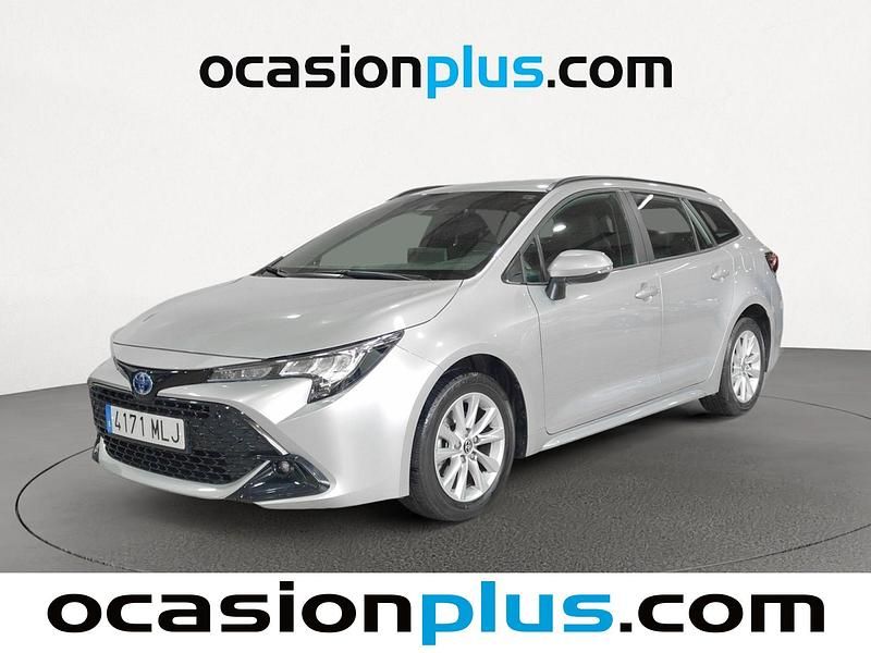 Gris plata Usado 2023 Toyota Corolla Active Monovolumen | 22.522 € (Buen precio) - Imagen 1/4