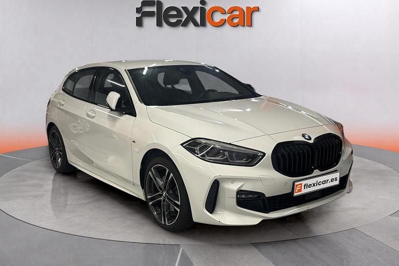 Blanco Usado 2024 BMW 118 Utilitario | 25.990 € (Precio justo) - Imagen 1/4
