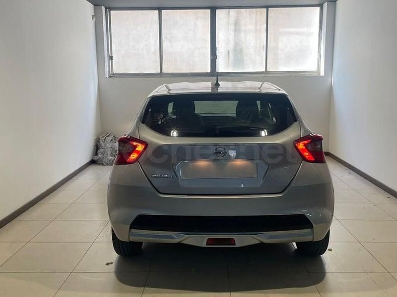 Usado Nissan Micra Acenta 92 CV (67 kW) 2022 Gris / plata Utilitario