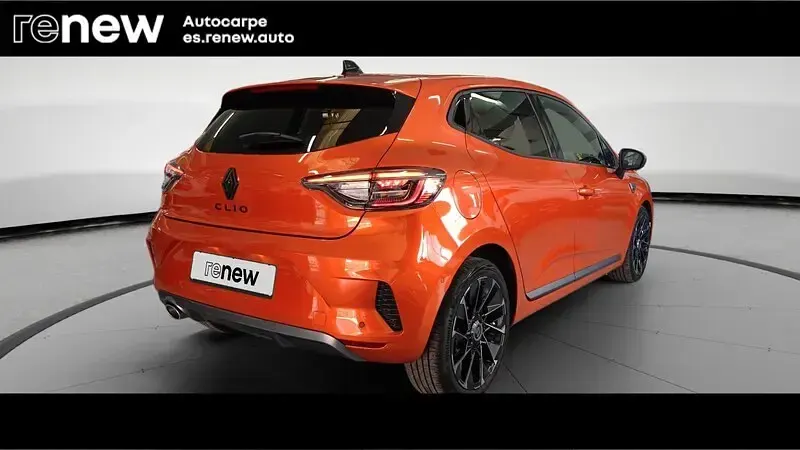 Usado Renault Clio V Esprit Alpine 90 CV (66 kW) 2024 Naranja Berlina
