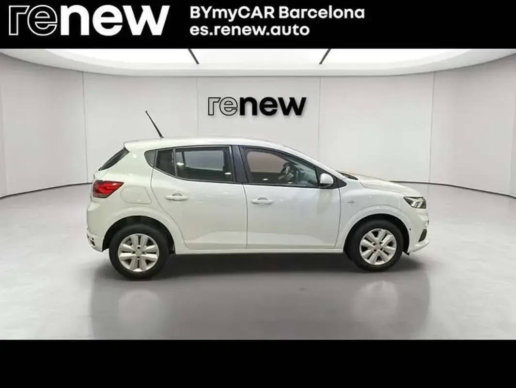 Usado Dacia Sandero Expression 101 CV (74 kW) 2023 Blanco Berlina