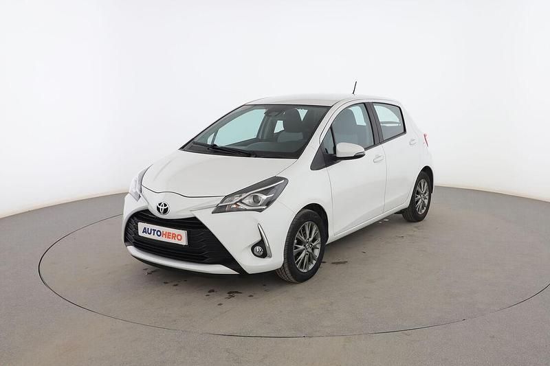 Blanco Usado 2019 Toyota Yaris Active Utilitario | 12.899 € (Precio justo) - Imagen 1/4