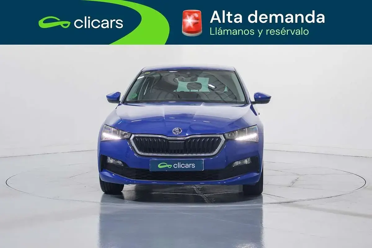 Usado Skoda Scala Ambition 95 CV (69 kW) 2020 Azul Utilitario