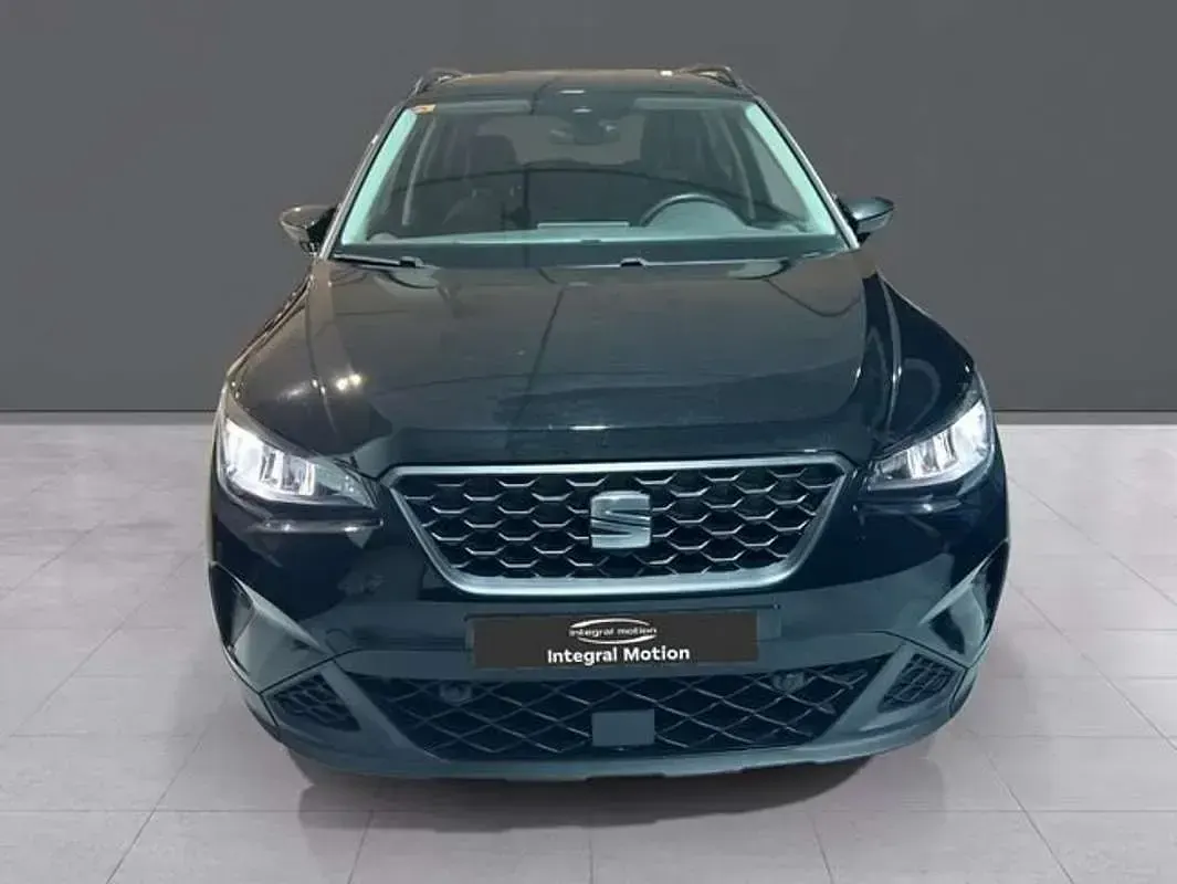 Usado Seat Arona Style 116 CV (85 kW) 2021 Negro SUV
