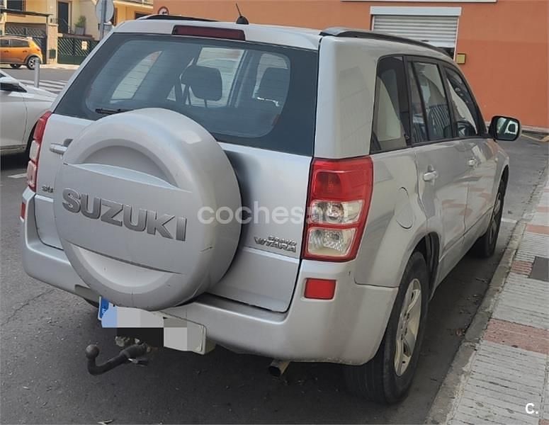 Usado Suzuki Grand Vitara 129 CV (94 kW) 2007 Gris / plata SUV