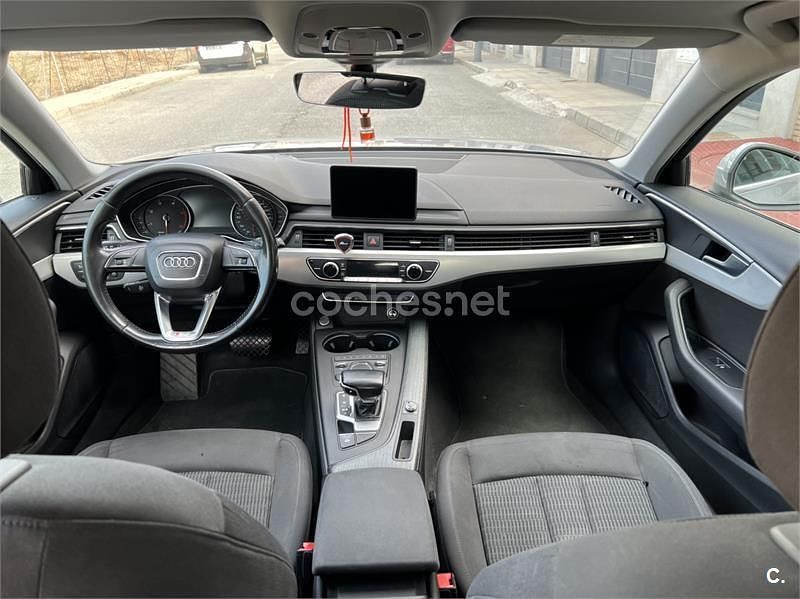 Usado Audi A4 S-Line 150 CV (110 kW) 2017 Gris / plata Berlina