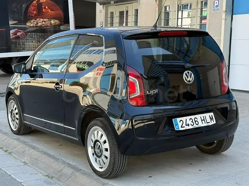Usado VW up! 75 CV (55 kW) 2013 Negro Utilitario