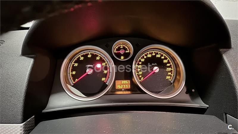 Usado Opel Astra GTC Sport 125 CV (91 kW) 2006 Rojo Berlina