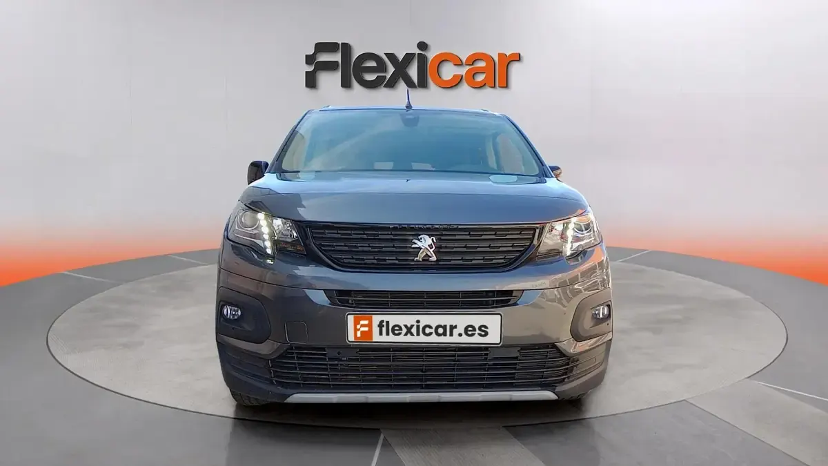 Usado Peugeot Rifter GT 130 CV (95 kW) 2023 Gris Monovolumen