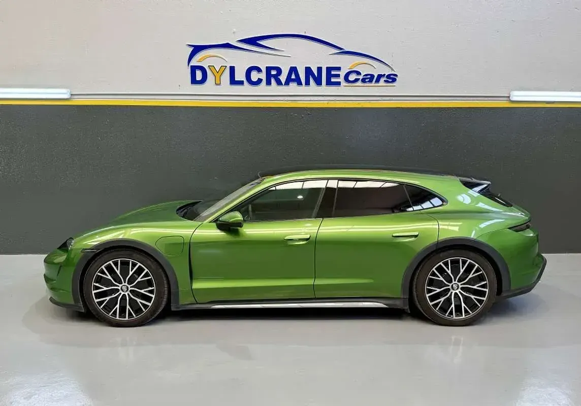 Usado Porsche Taycan 4 Cross Turismo Cross Turismo 280 kW (381 CV) 2023 Verde Familiar