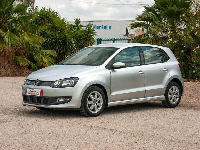 Usado VW Polo Advance 75 CV (55 kW) 2013 Gris Berlina