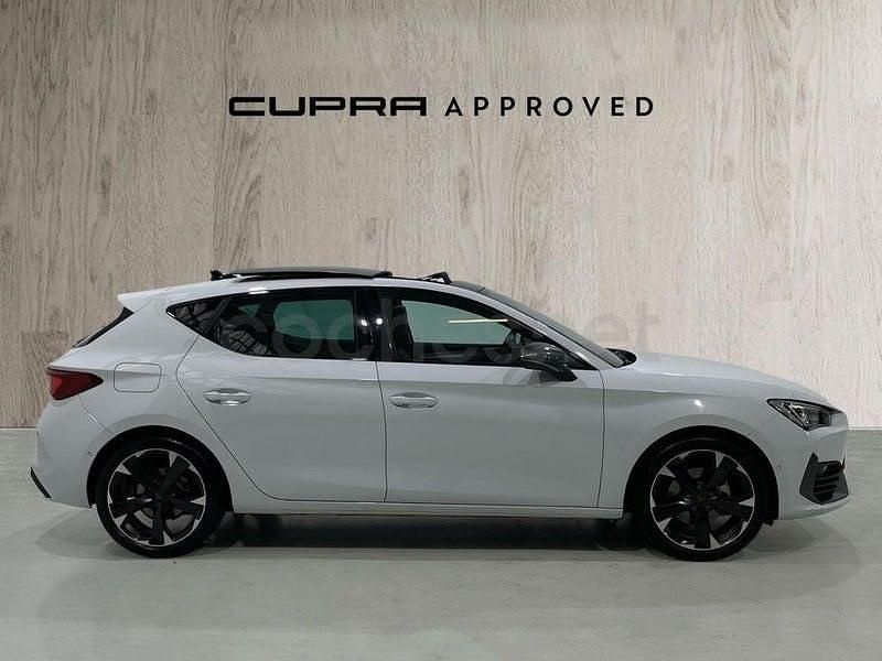Usado Cupra Leon 150 CV (110 kW) 2024 Blanco Berlina