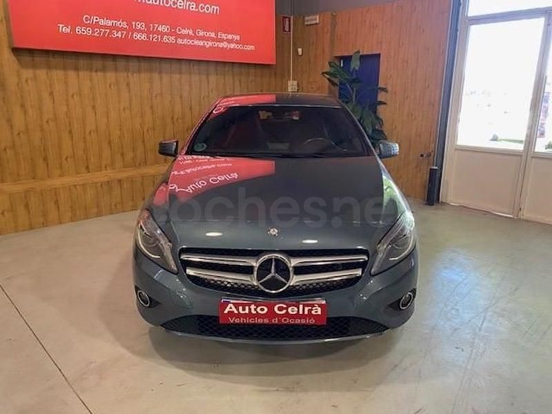 Usado Mercedes A180 Style 122 CV (89 kW) 2016 Gris / plata Berlina