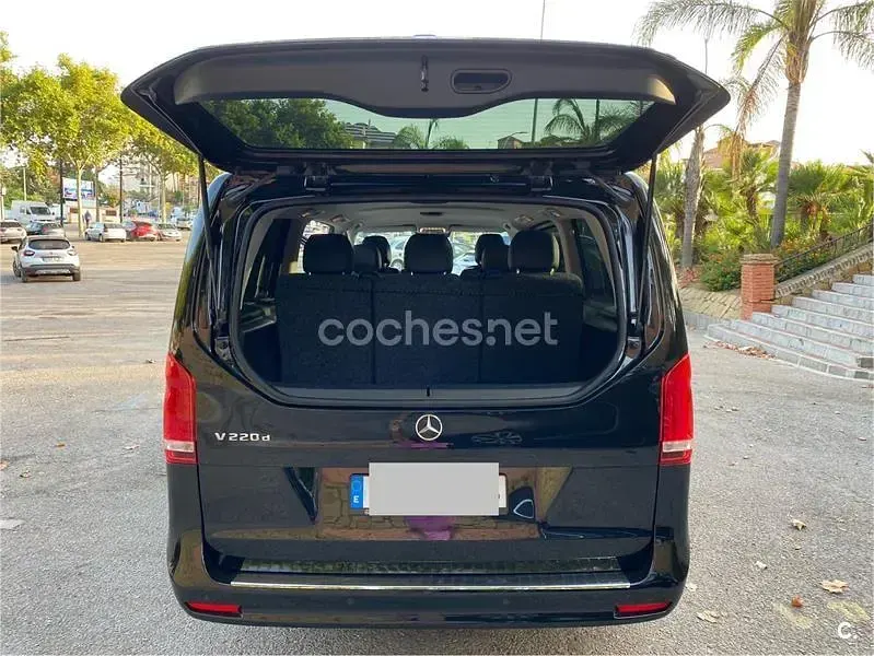 Usado Mercedes V220 Avantgarde 163 CV (119 kW) 2024 Negro Monovolumen
