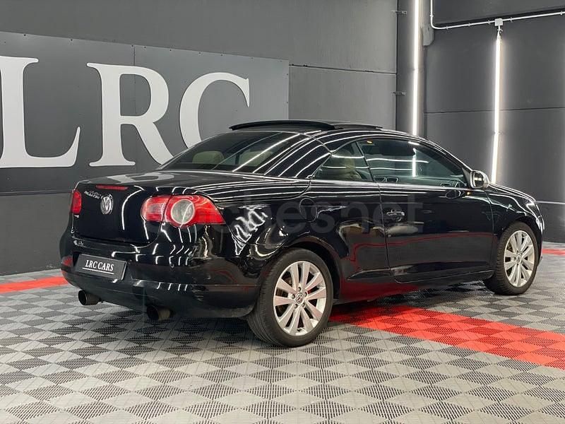 Usado VW Eos 140 CV (102 kW) 2007 Negro Descapotable