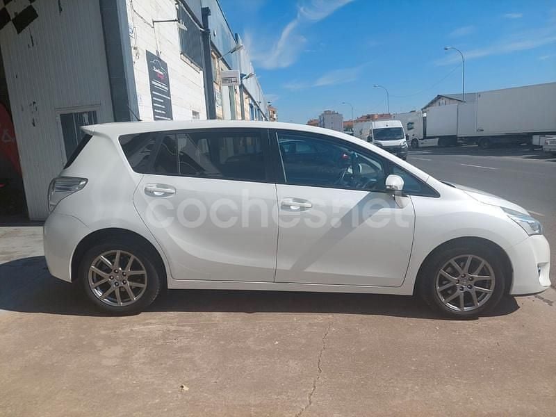 Usado Toyota Verso Advance 132 CV (97 kW) 2013 Blanco Monovolumen