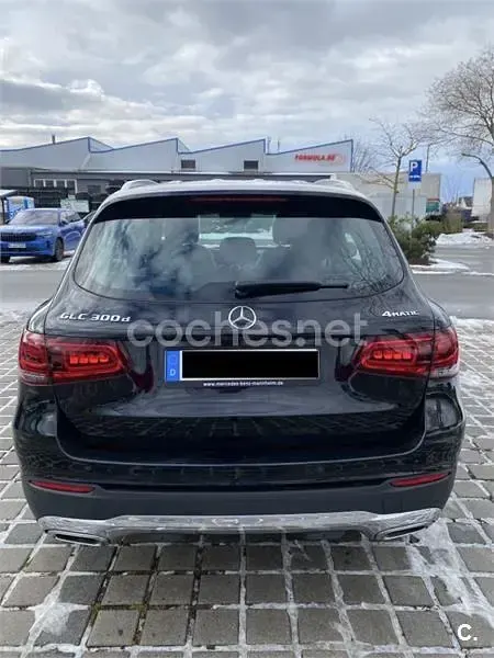 Usado Mercedes GLC300 245 CV (180 kW) 2020 Negro SUV