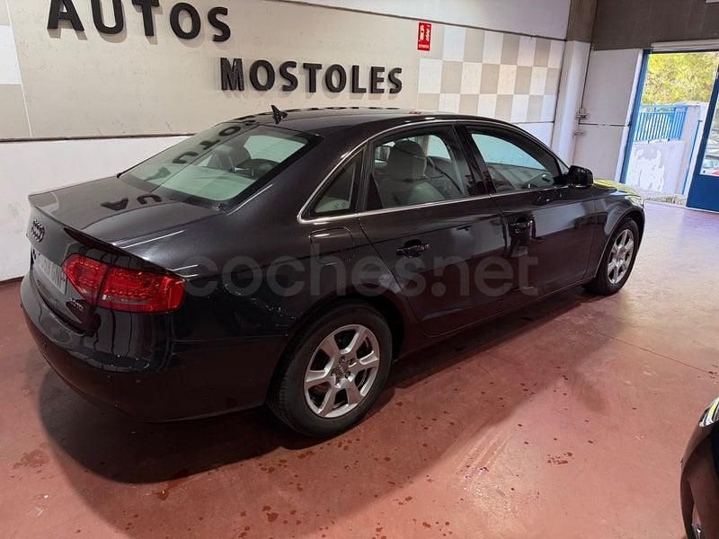 Usado Audi A4 Business 143 HP (105 kW) 2009 Cinzento Sedan